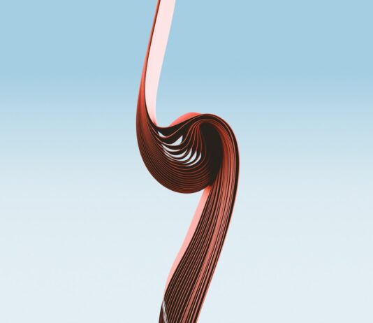 “왼쪽 갈비뼈 아래가 콕콕 아파요”…초여름 ‘비장 피로’가 보내는 신호 a curved red object on a blue background